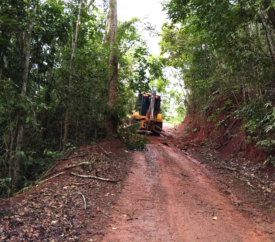 Chuvas persistentes atrasam recuperação das estradas rurais no município