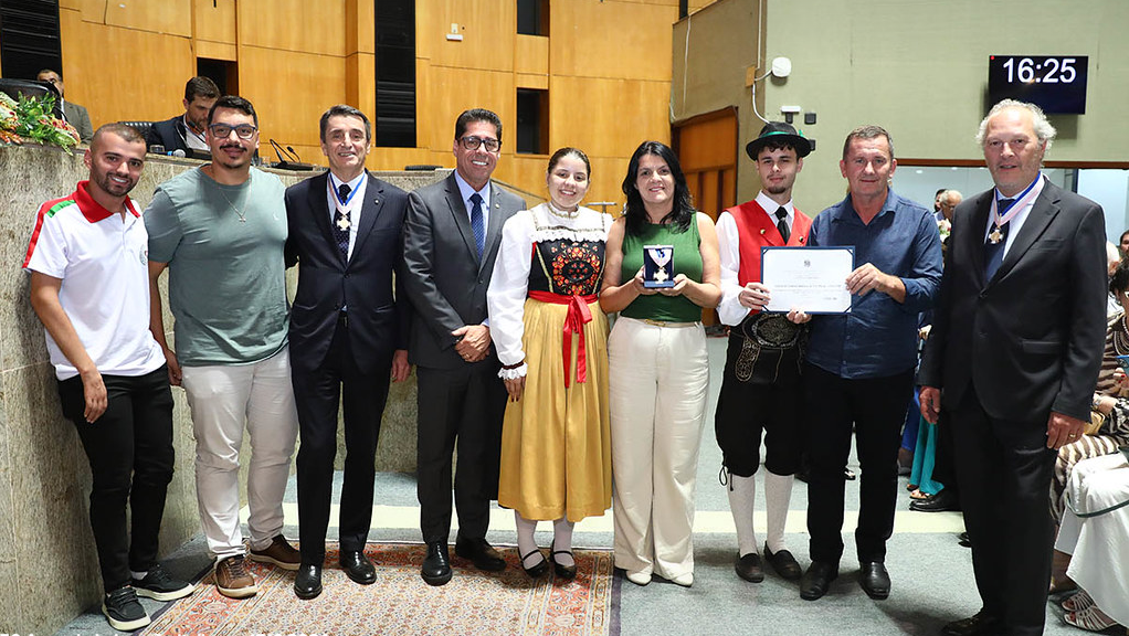 Assembleia Legislativa do Espírito Santo celebra a herança italiana com sessão solene e entrega da Comenda Gerson Camata